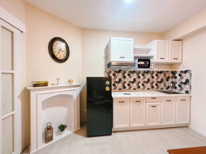Condo for Sale at Riverside Condo