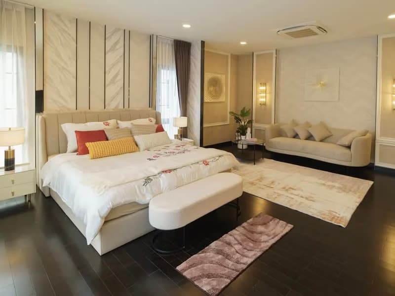5 Bed House for Rent and Sale in Bang Phli