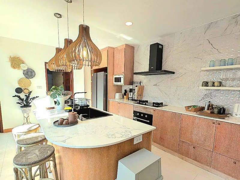 7 Bed House for Sale in Doi Saket District