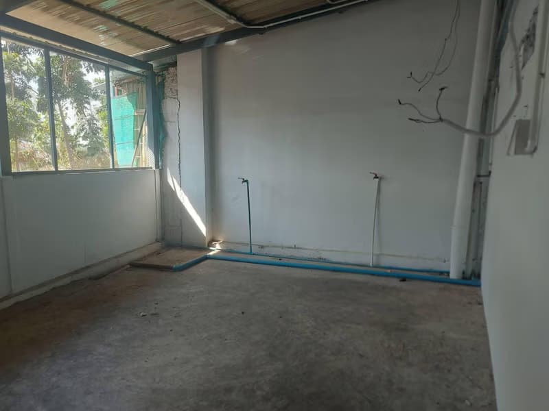 1 Bed Commercial for Rent in Huai Khwang