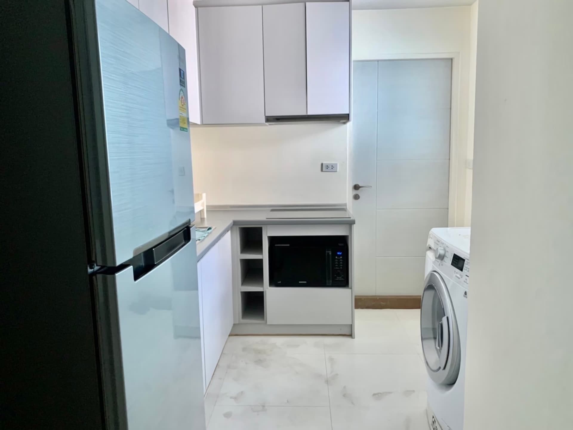 3 Bed Condo for Rent in Khlong Toei - Image 4