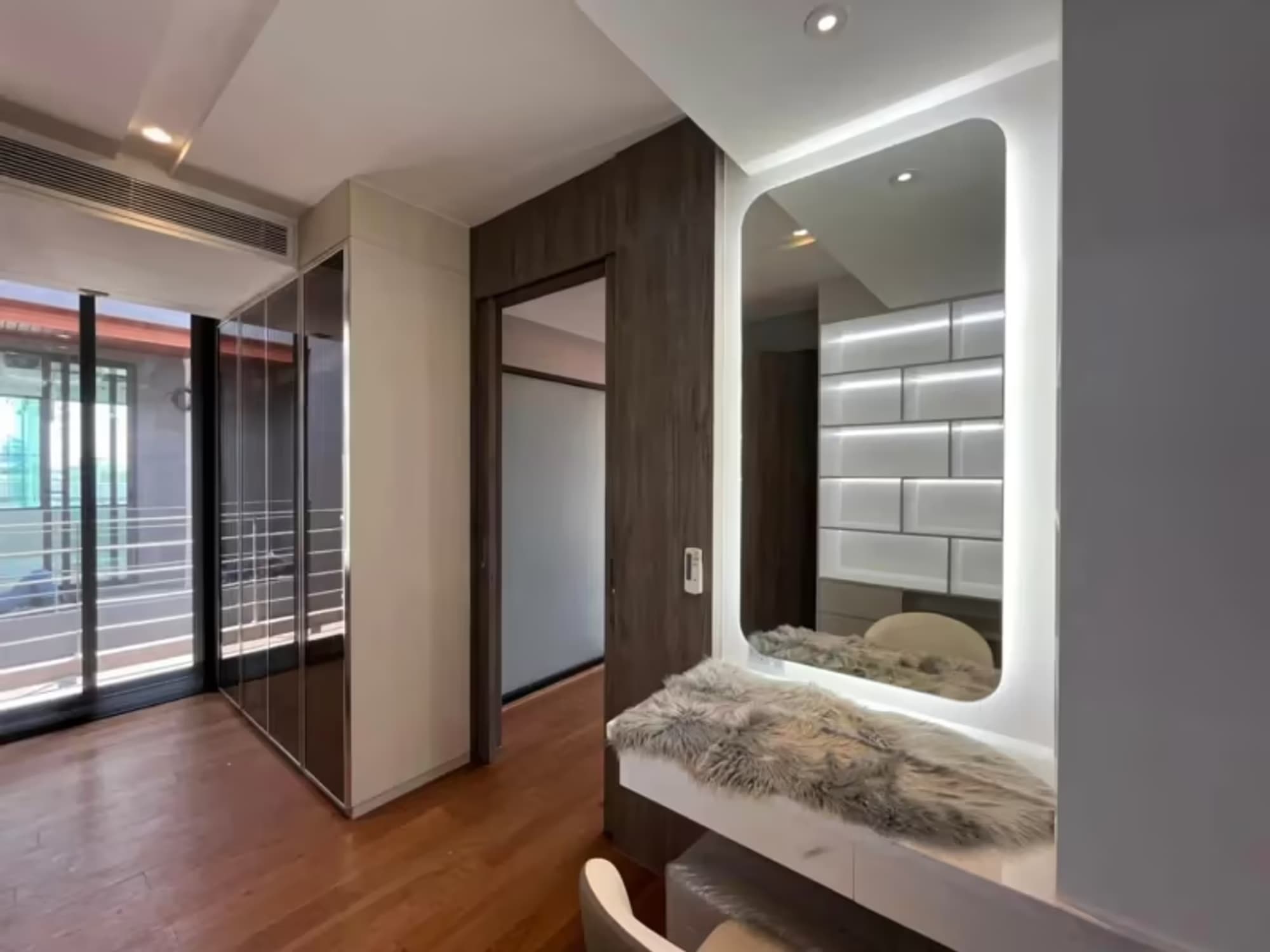 5 Bedroom House - Image 5