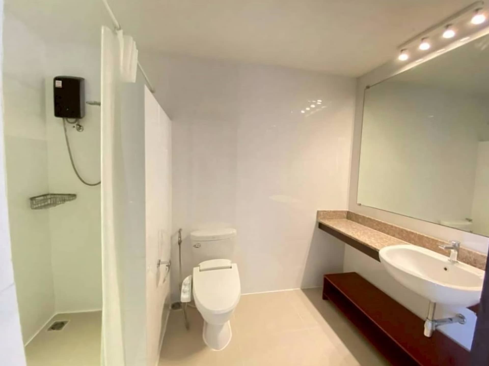 2 Bed Condo for Rent in Watthana - Image 6
