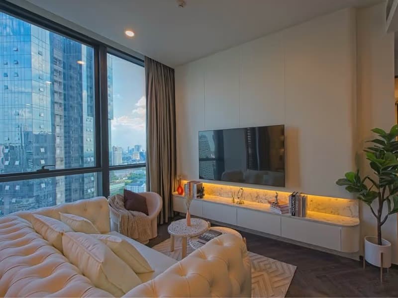 2 Bed Condo for Rent and Sale in Khlong Toei