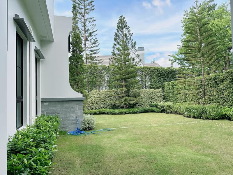 5 Bed House for Rent and Sale in Saphan Sung