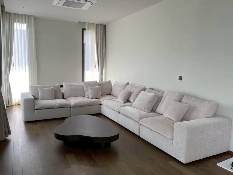 5 Bed House for Rent in Suan Luang
