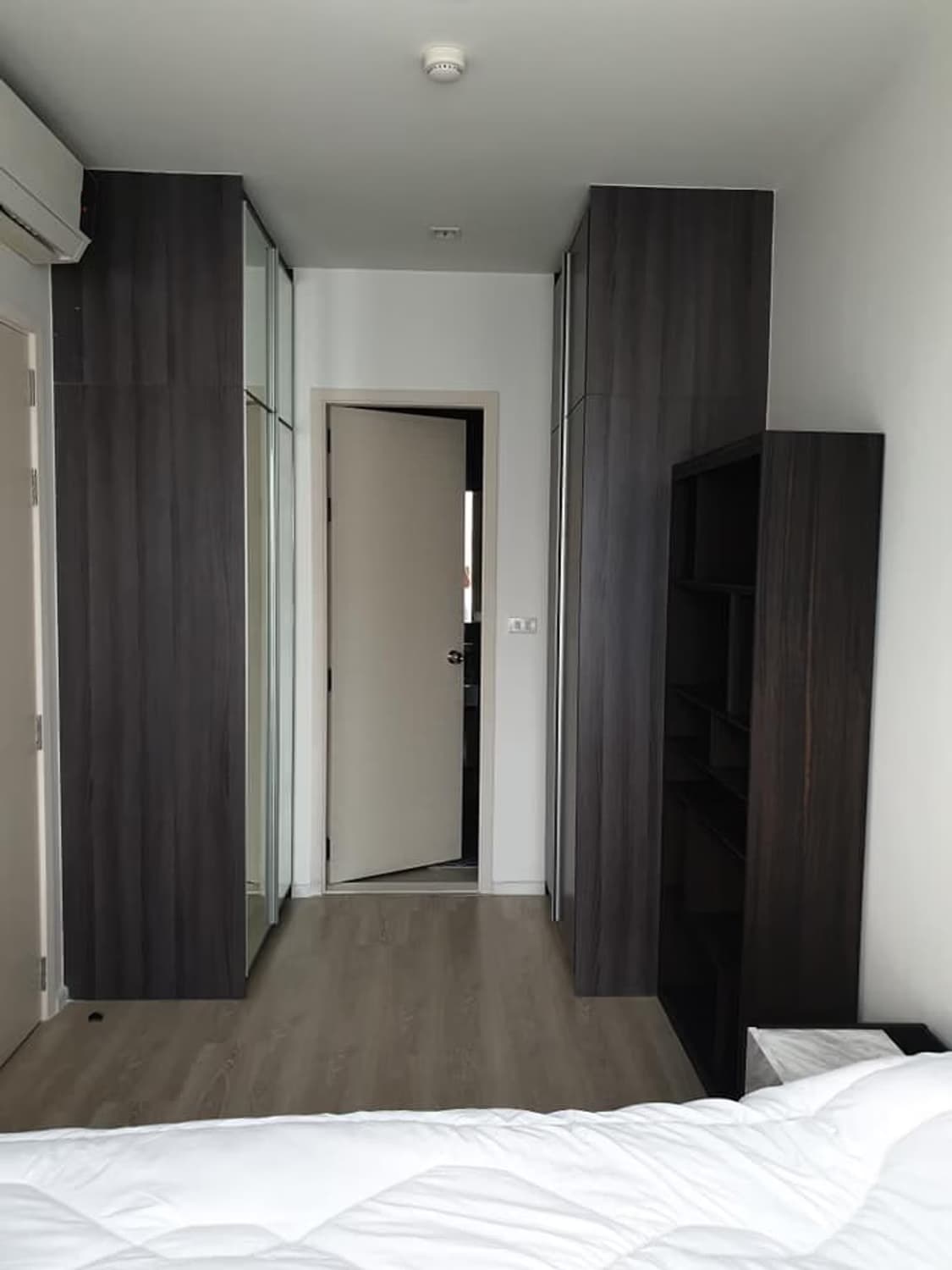 1 Bed Condo for Rent in Din Daeng - Image 10