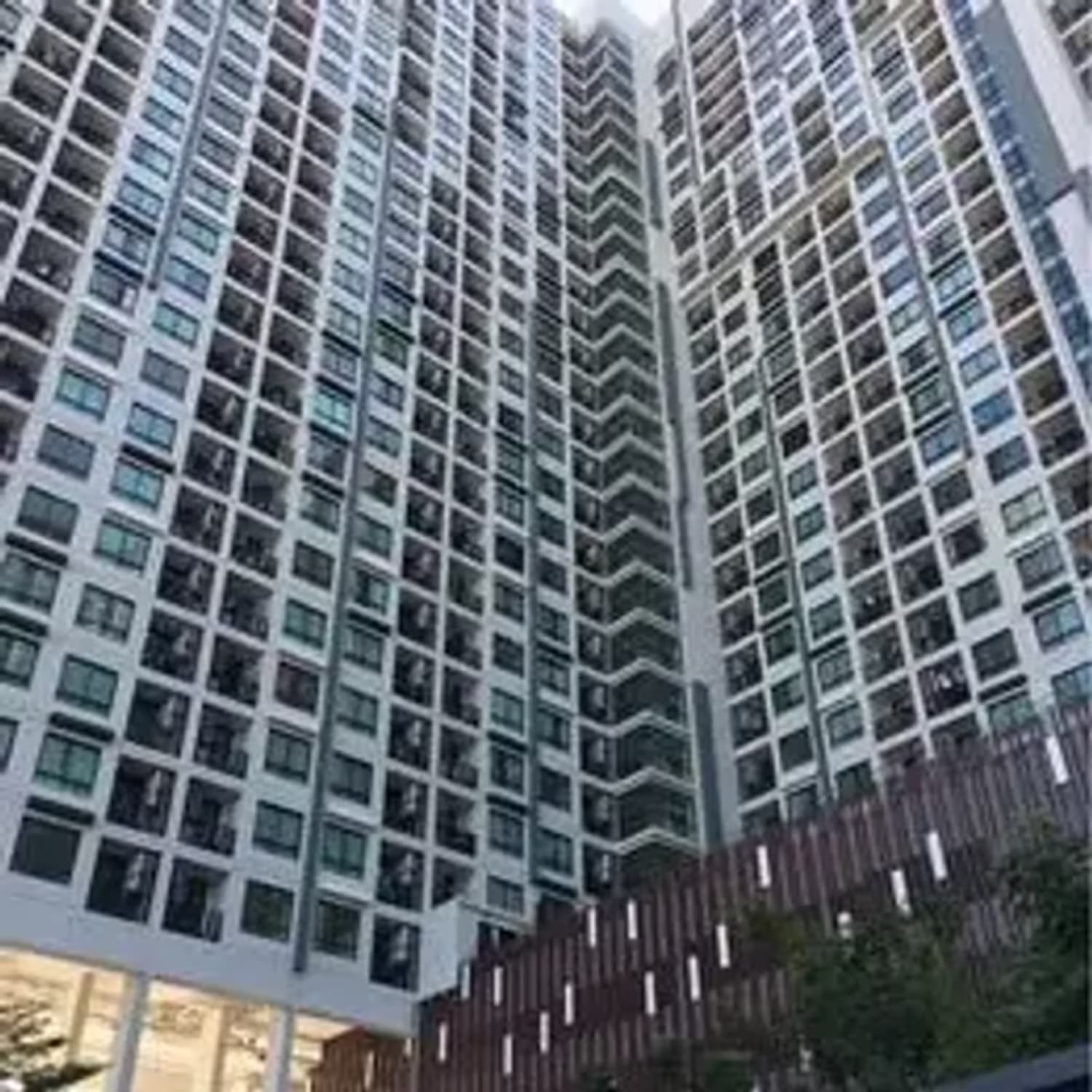 1 Bedroom Condo - Image 2