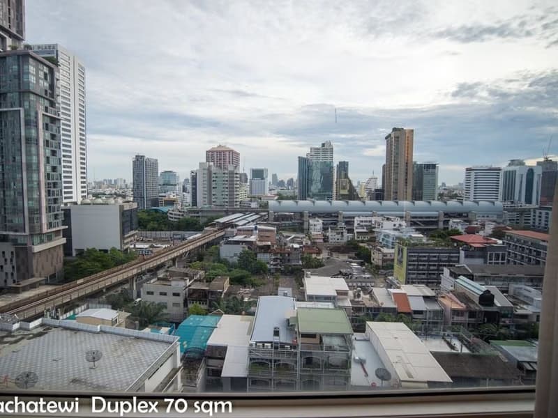Condo for Rent at Villa Ratchatewi