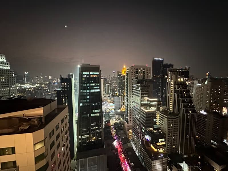 Condo for Rent at The Edge Sukhumvit 23