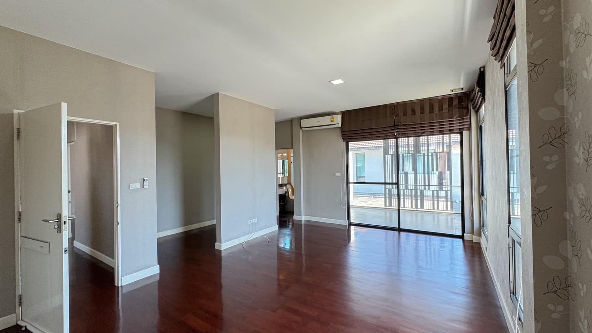 House for Sale at Manthana Rama 9 - Srinakarin - Image 6