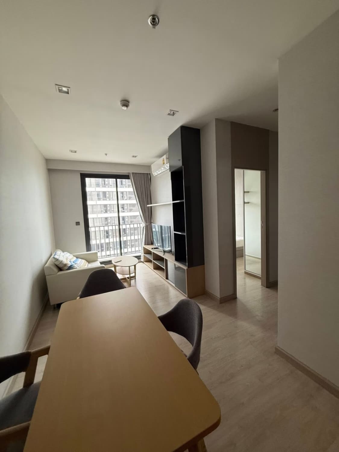 2 Bed Condo for Rent in Watthana - Image 2