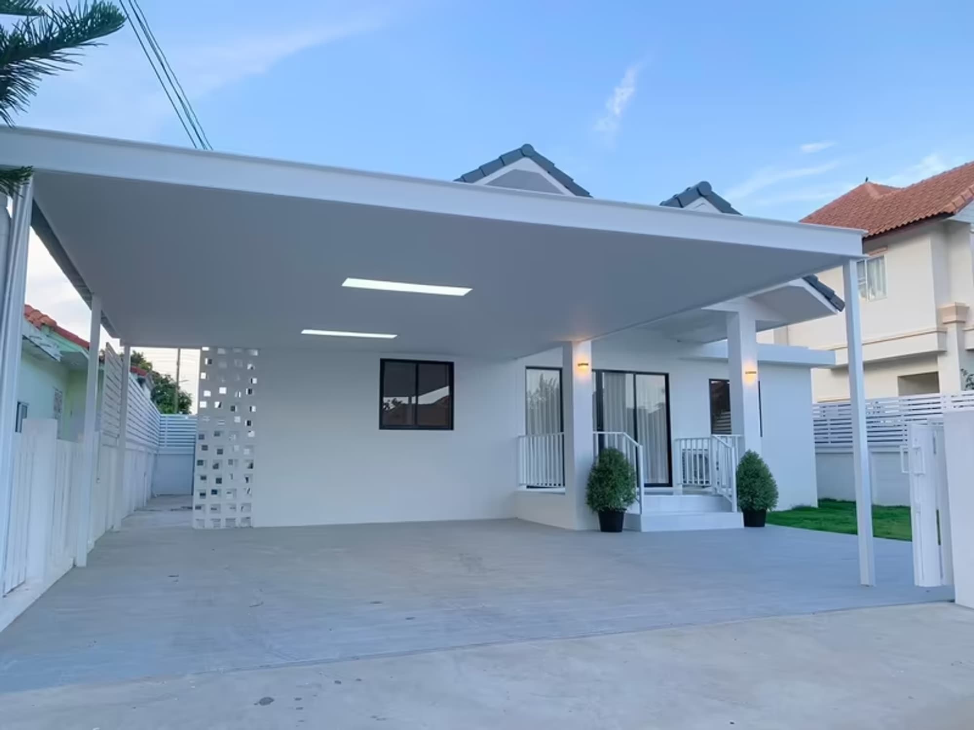 4 Bedroom House - Image 1
