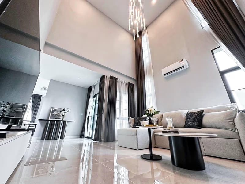 4 Bed House for Rent in Bang Phli District