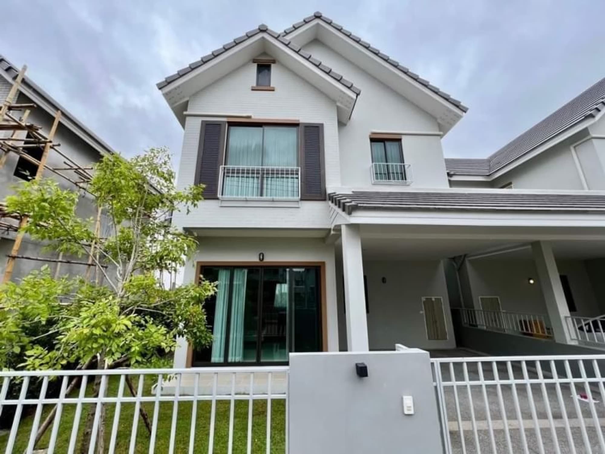 3 Bed House for Rent in Hang Dong - Image 1