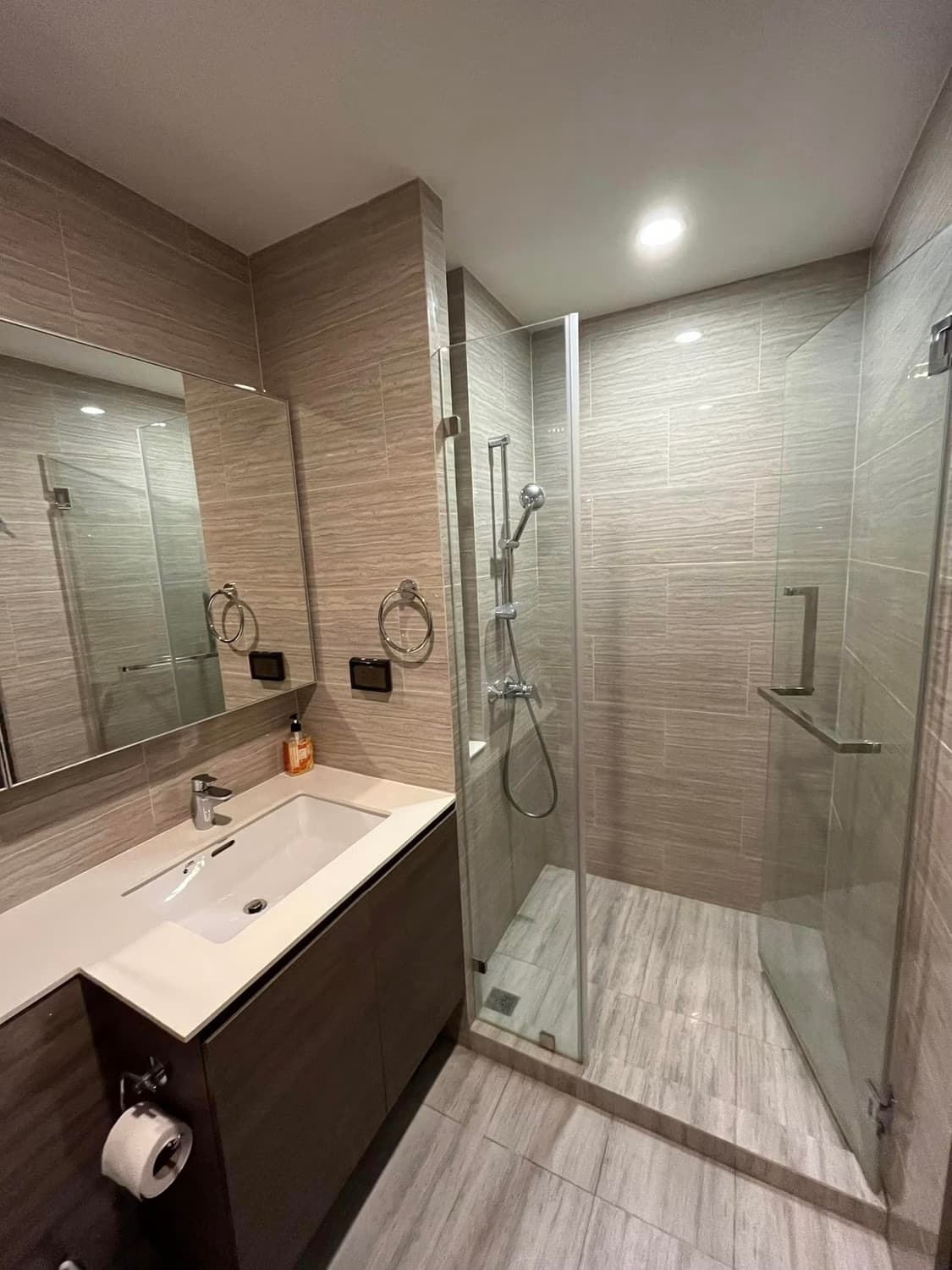 Condo for Rent at Whizdom Essence Sukhumvit 101 - Image 10