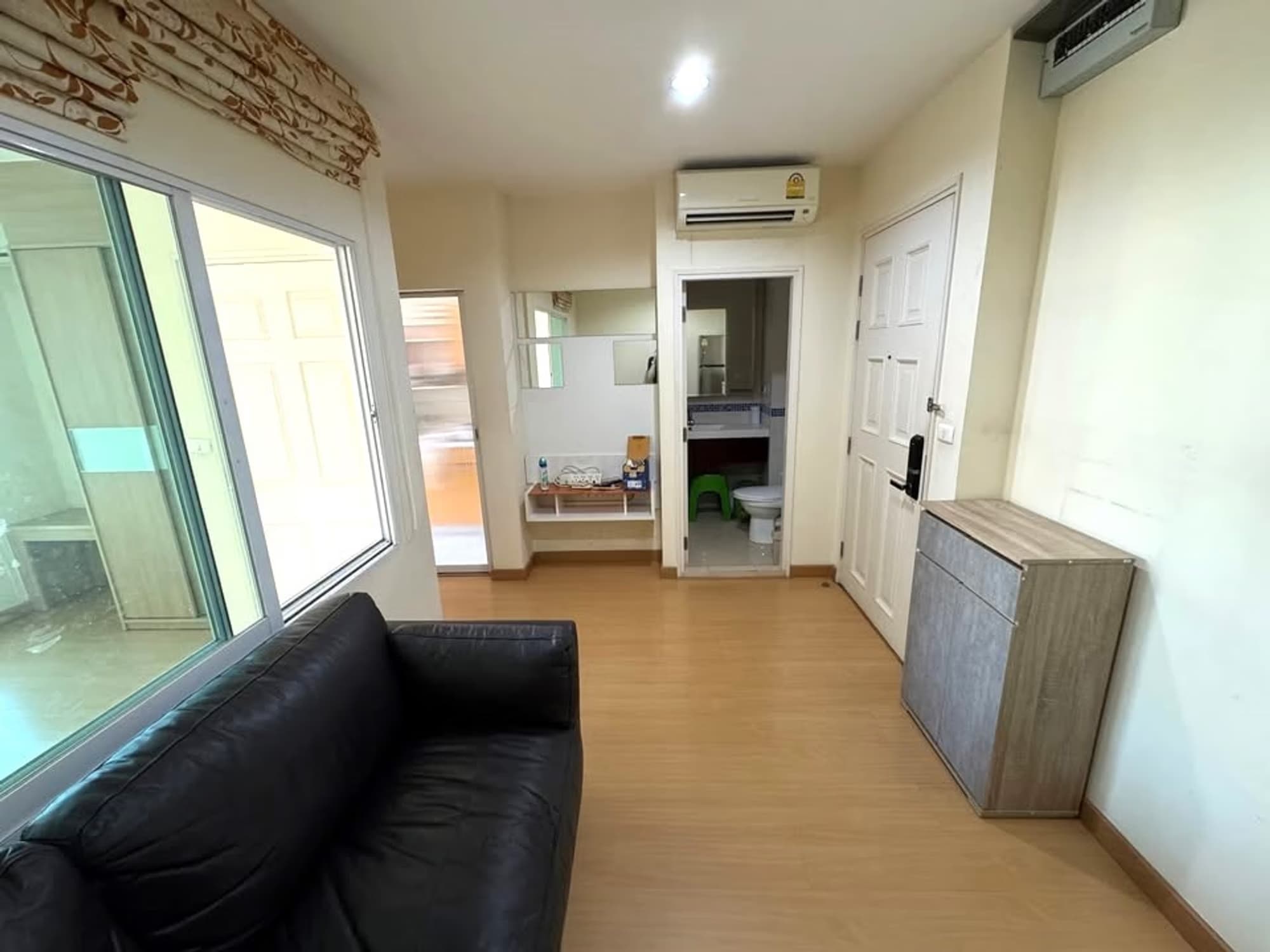 1 Bed Condo for Sale in Watthana - Image 2