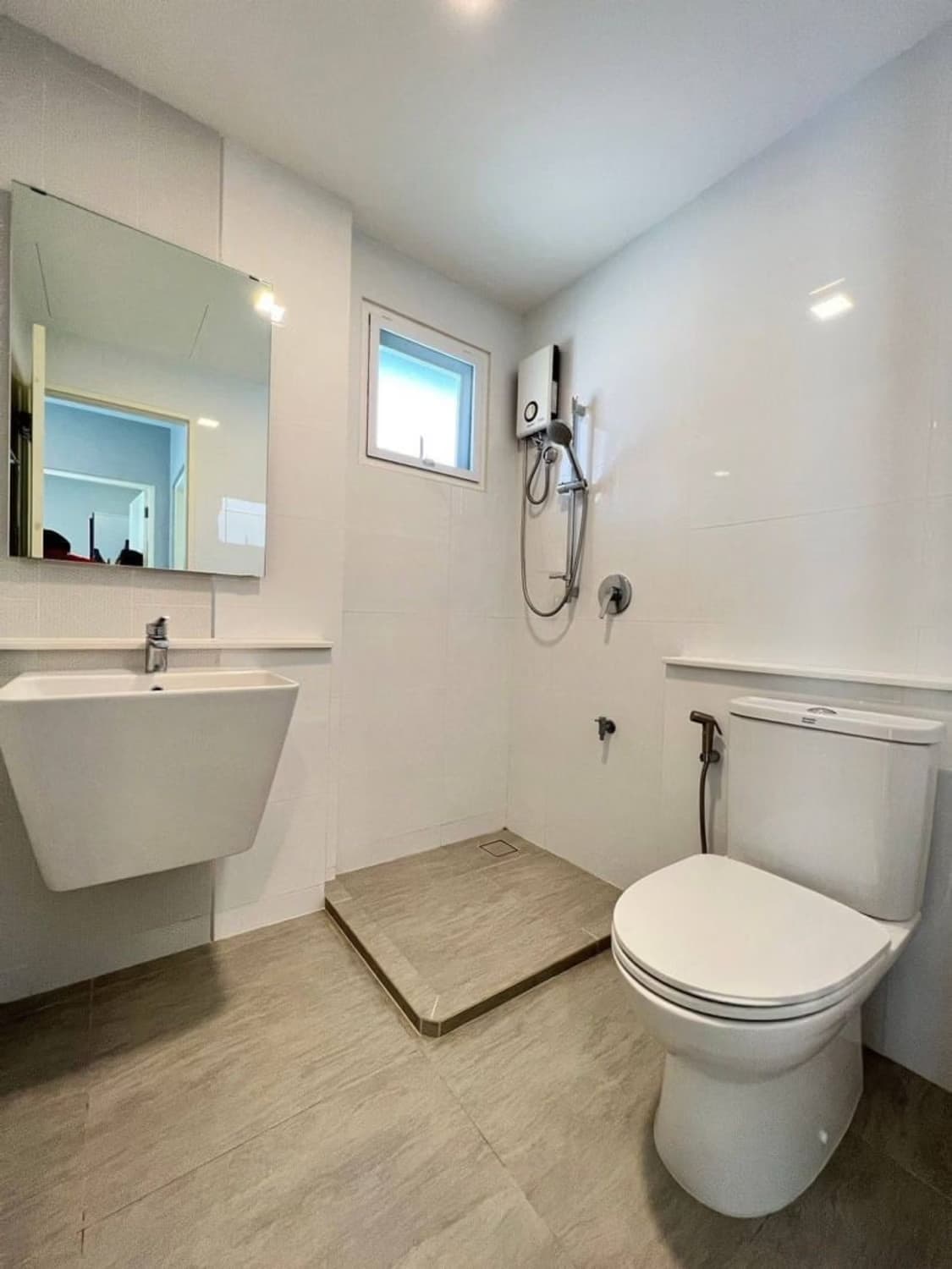 3 Bed House for Rent in undefined - Image 9