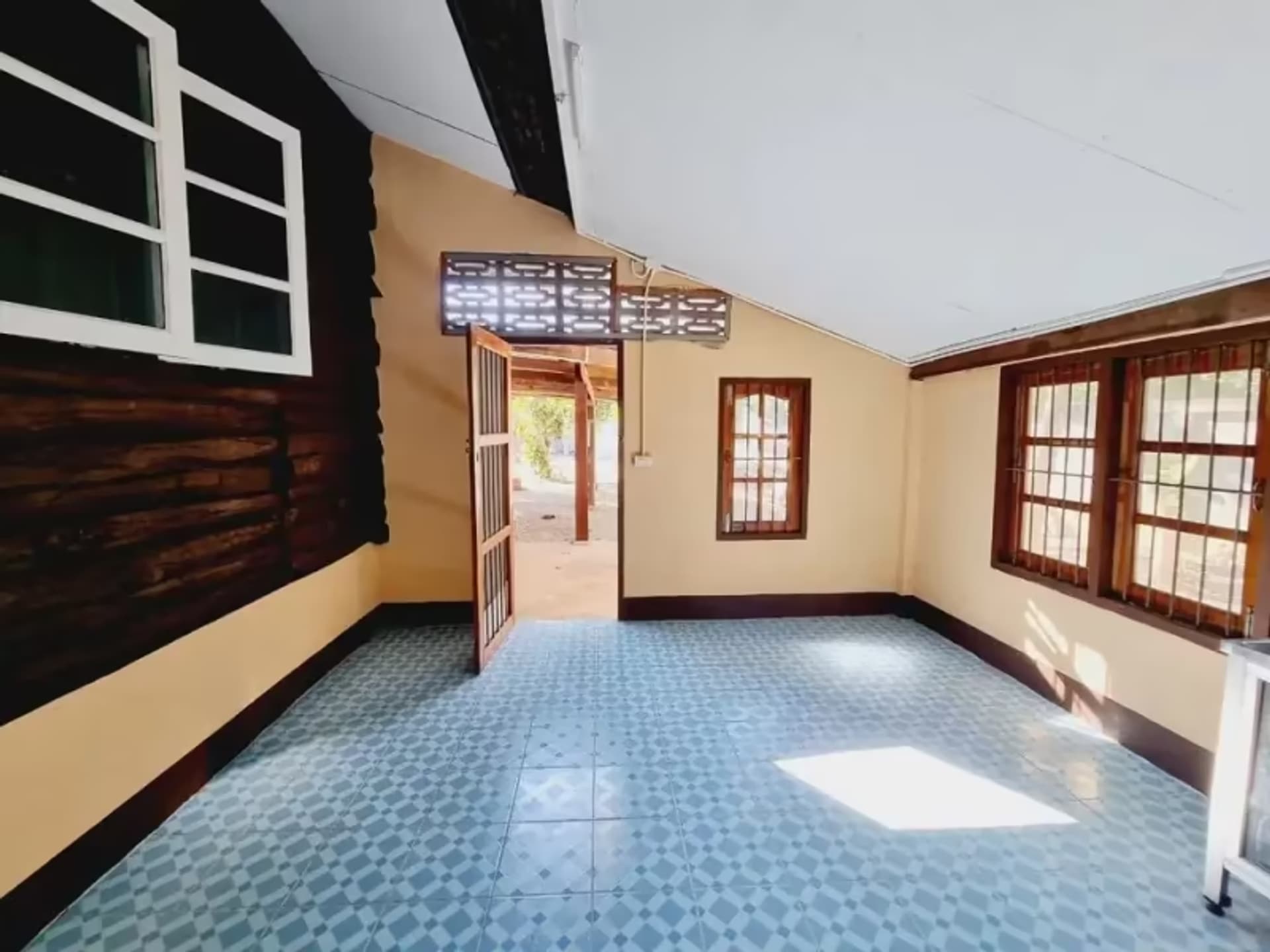 3 Bedroom House - Image 10
