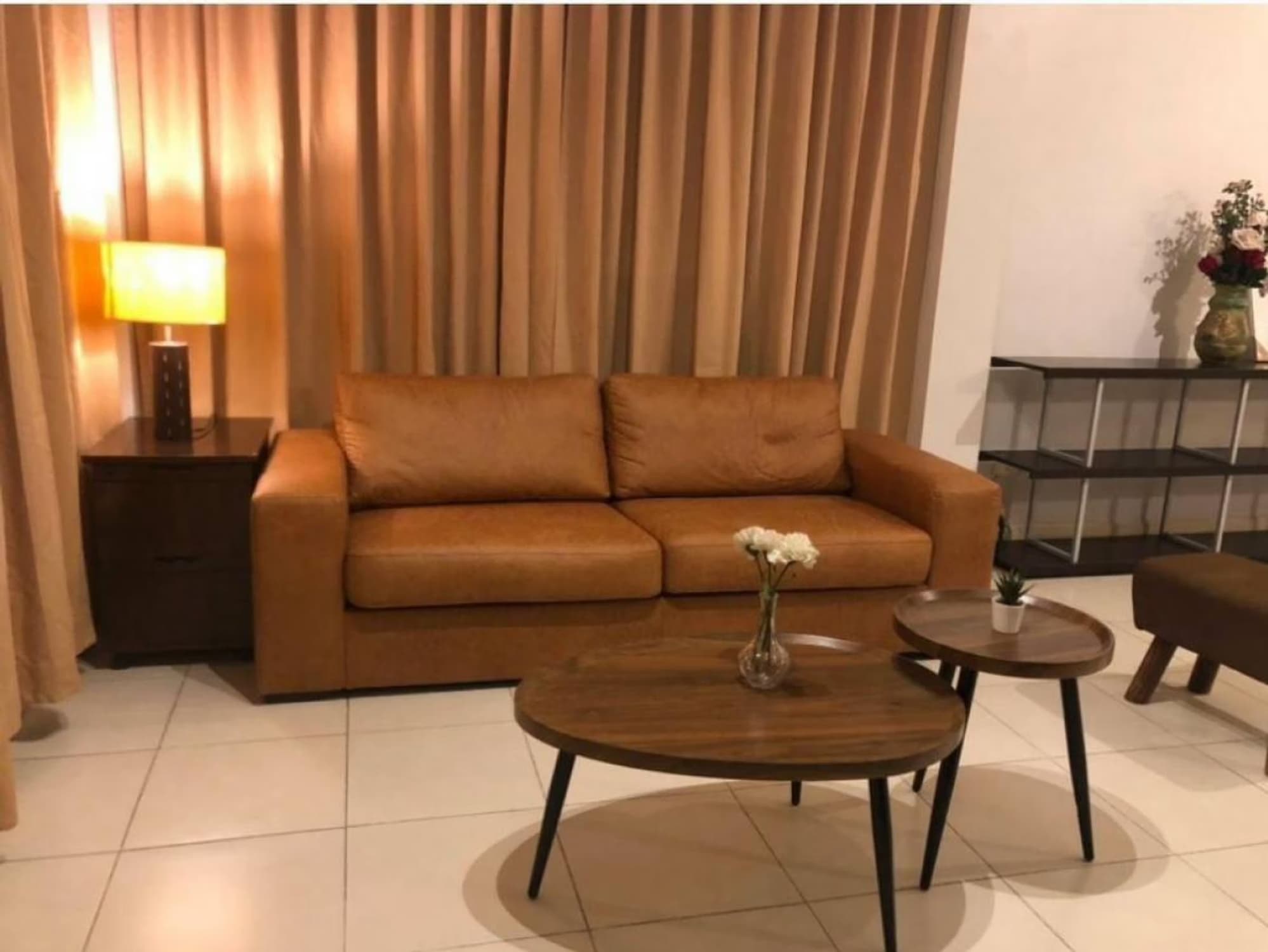 3 Bed House for Rent in Saphan Sung - Image 2