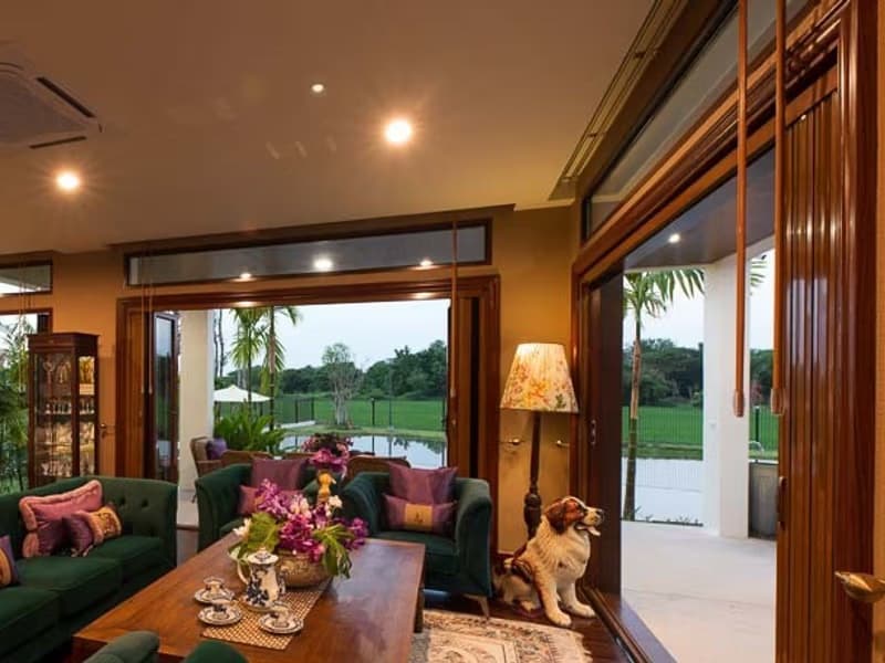 5 Bedroom House