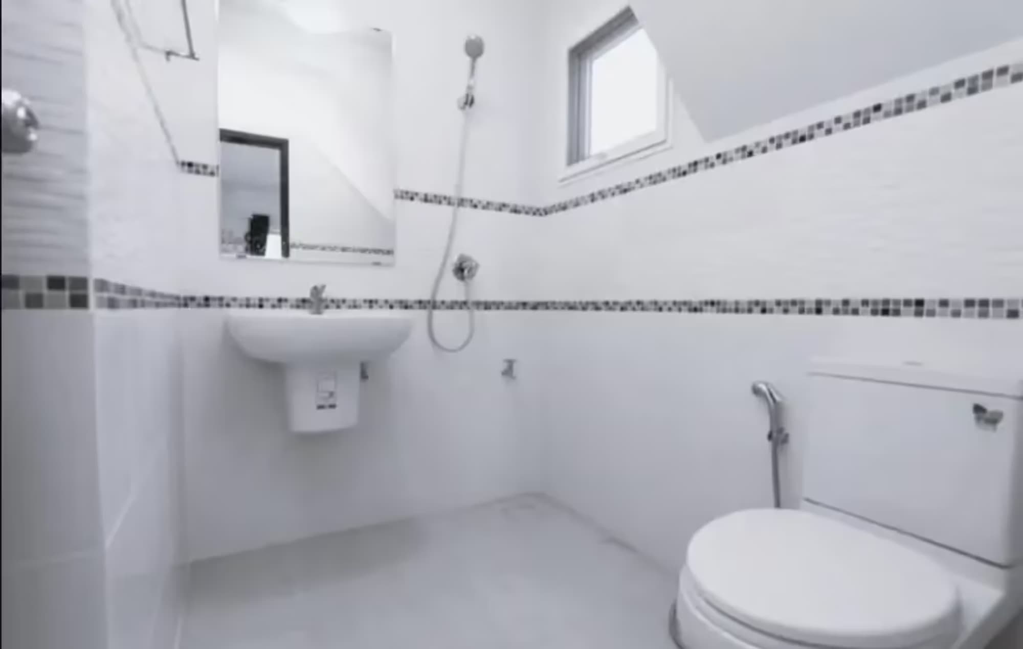 3 Bedroom House - Image 8
