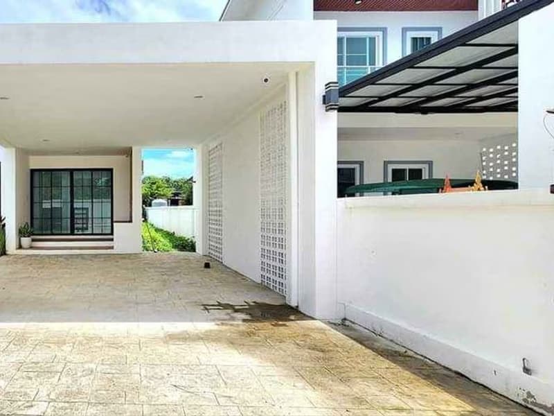 3 Bed House for Rent in Saraphi