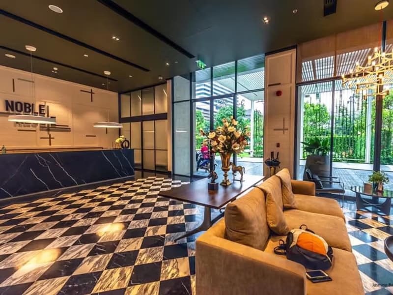 Condo for Rent at Noble Recole