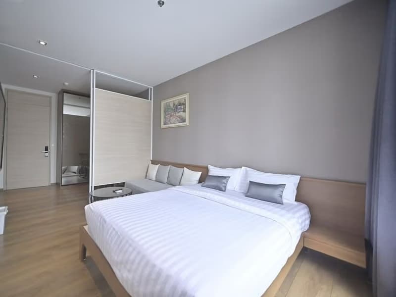 Condo for Rent at Park 24 (Park Origin Phrom Phong)