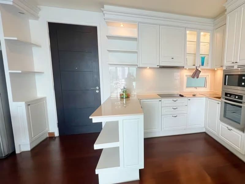 4 Bed Condo for Rent in Watthana