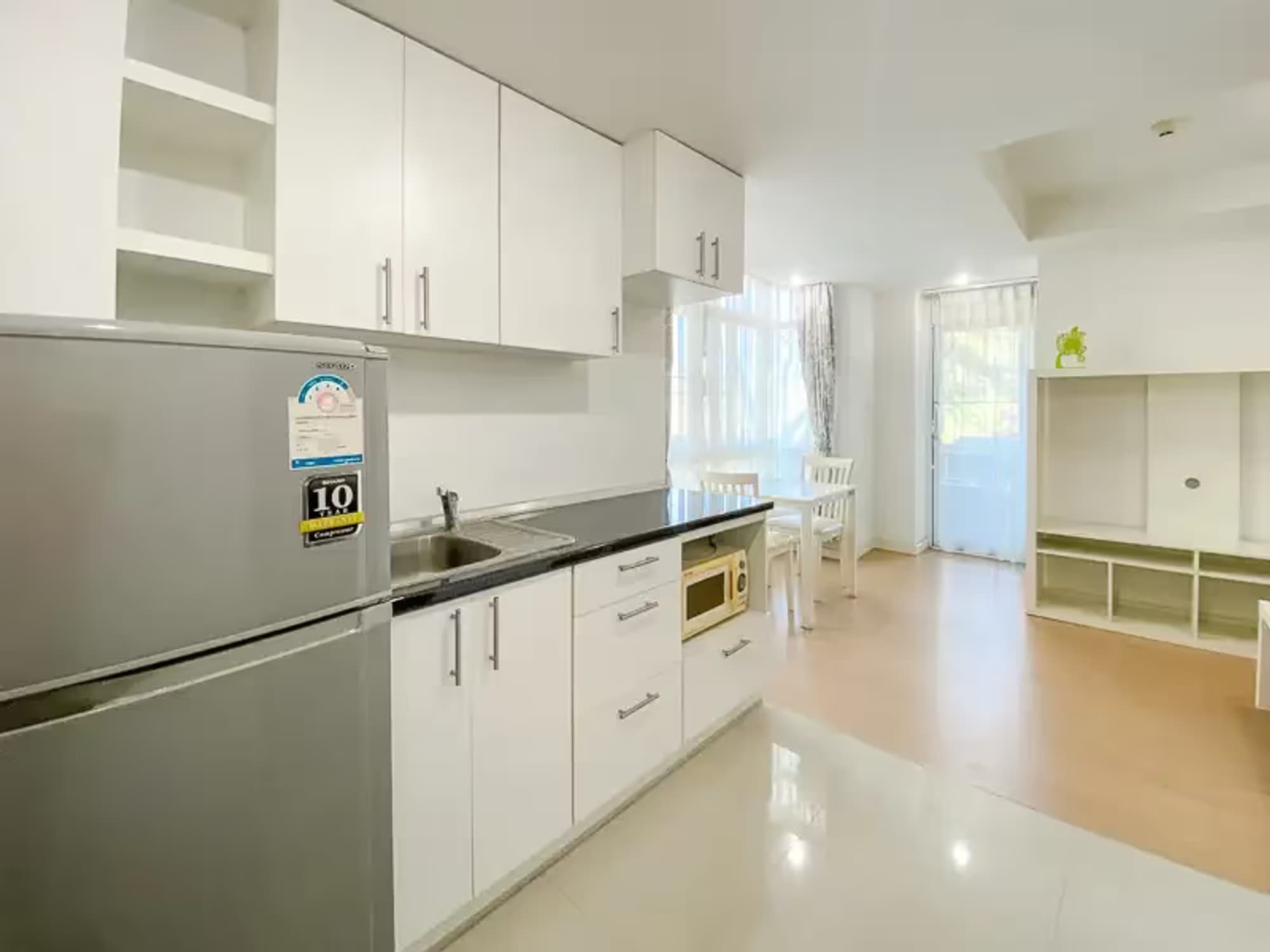 1 Bedroom Condo - Image 1