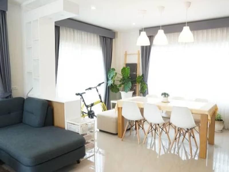 3 Bed House for Rent in Bang Phli