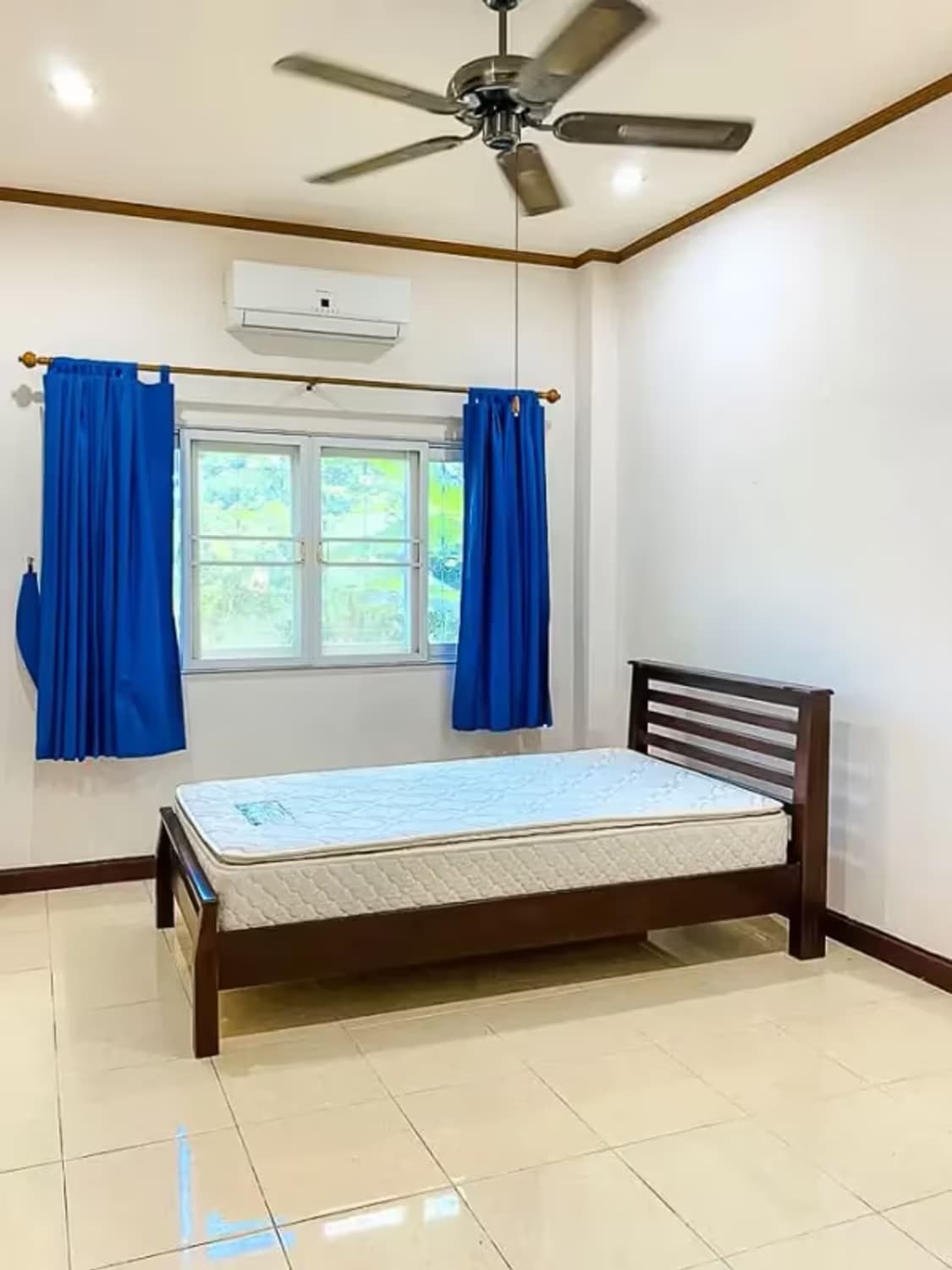 4 Bedroom House - Image 16