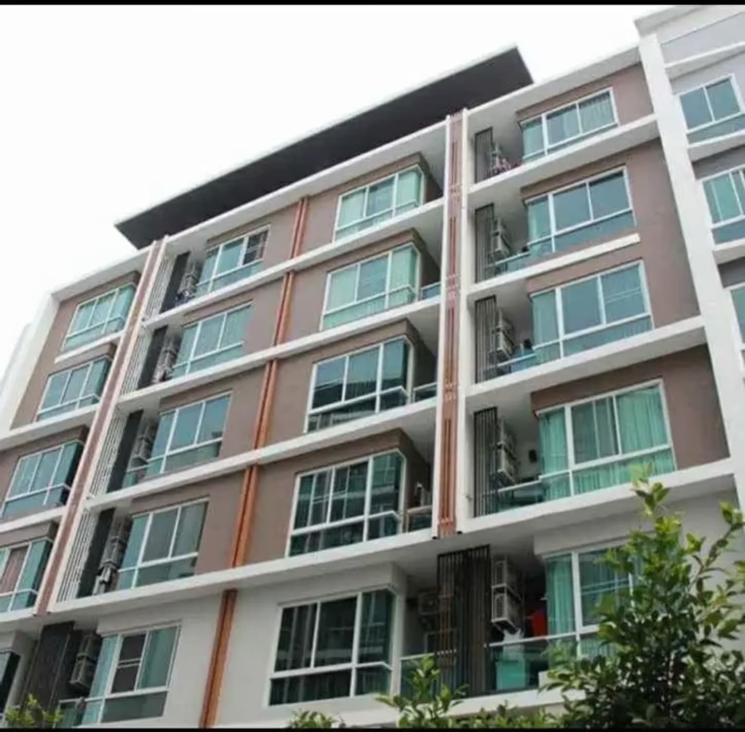 1 Bedroom Condo - Image 8