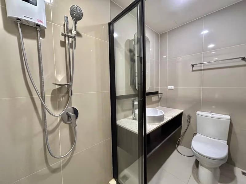 2 Bed Condo for Rent in Huai Khwang