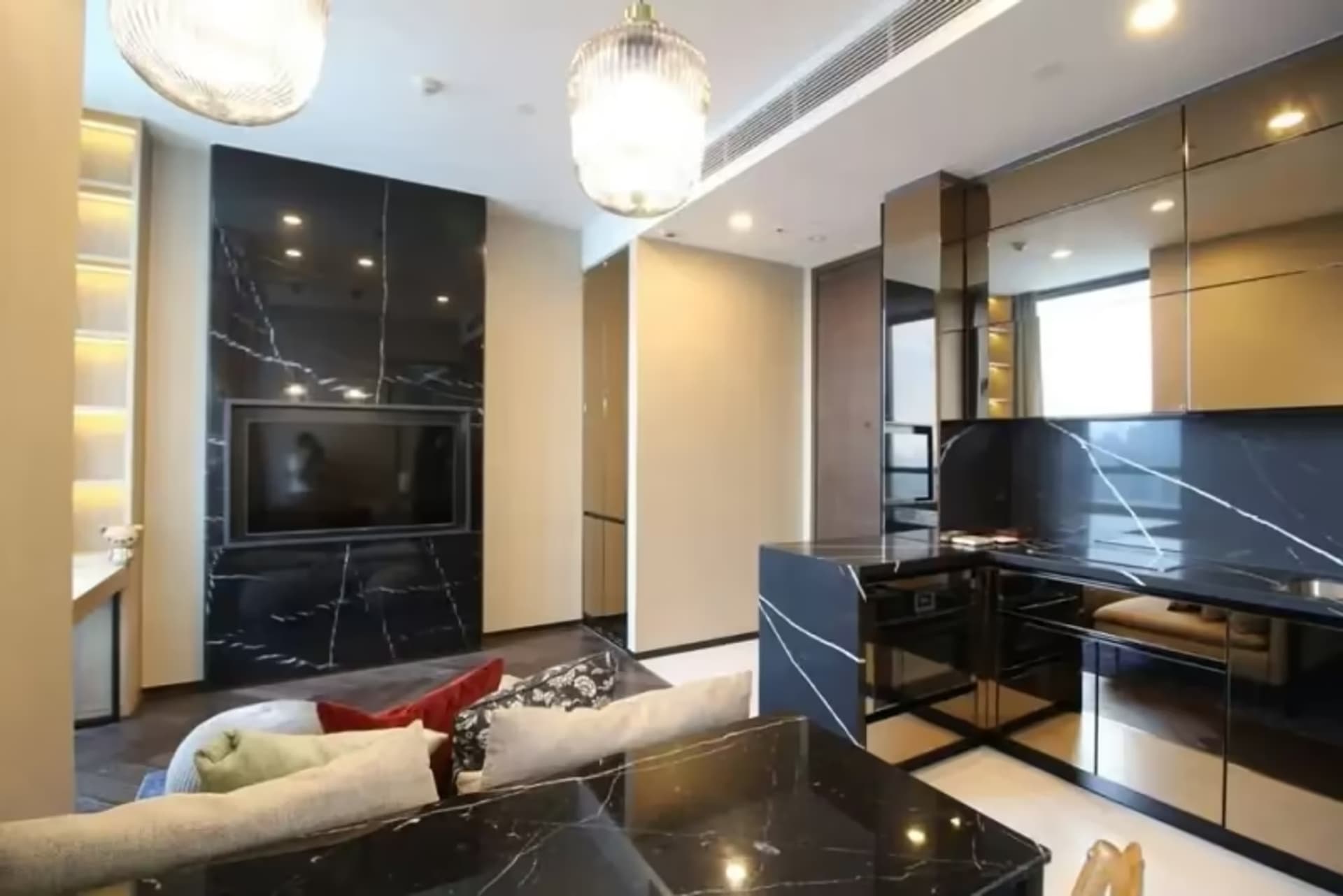 1 Bedroom Condo - Image 1