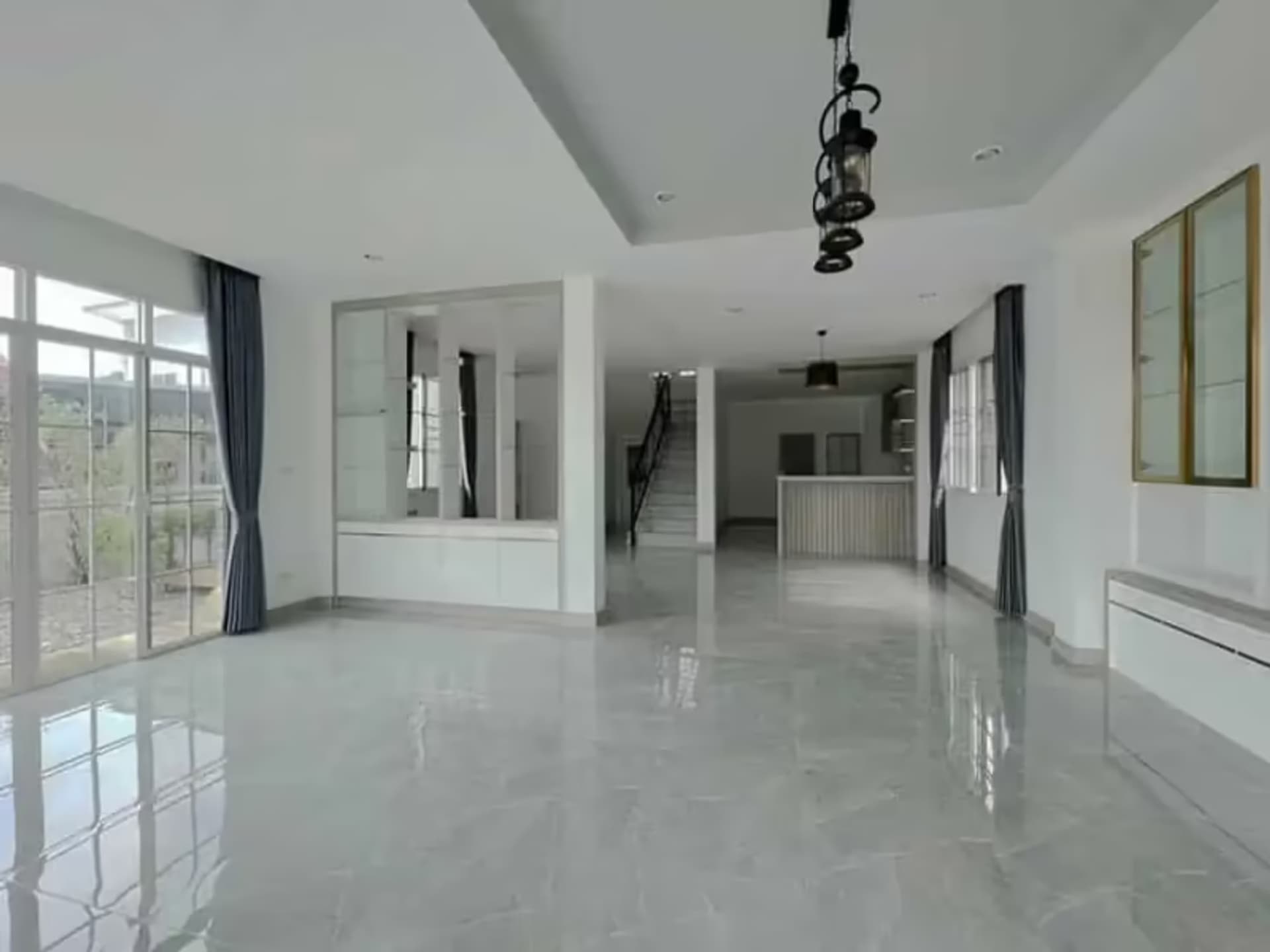 4 Bedroom House - Image 22