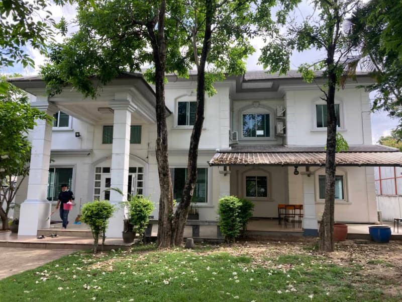 5 Bed House for Sale in San Sai