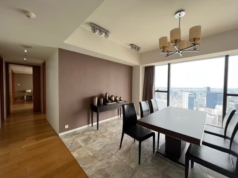 The Met Condominium