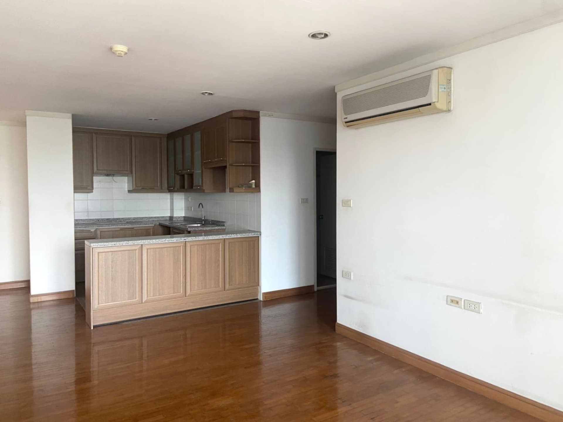 3 Bed Condo for Sale in Sathon - Image 17