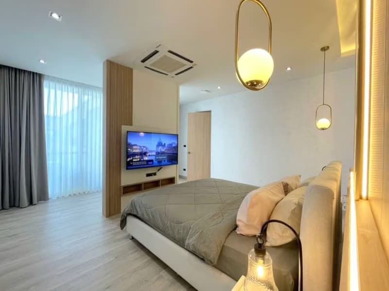 4 Bed House for Rent and Sale in San Kamphaeng District