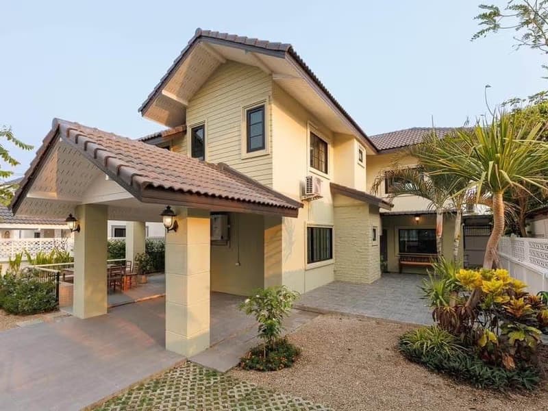 4 Bed House for Rent in Mueang Chiang Mai