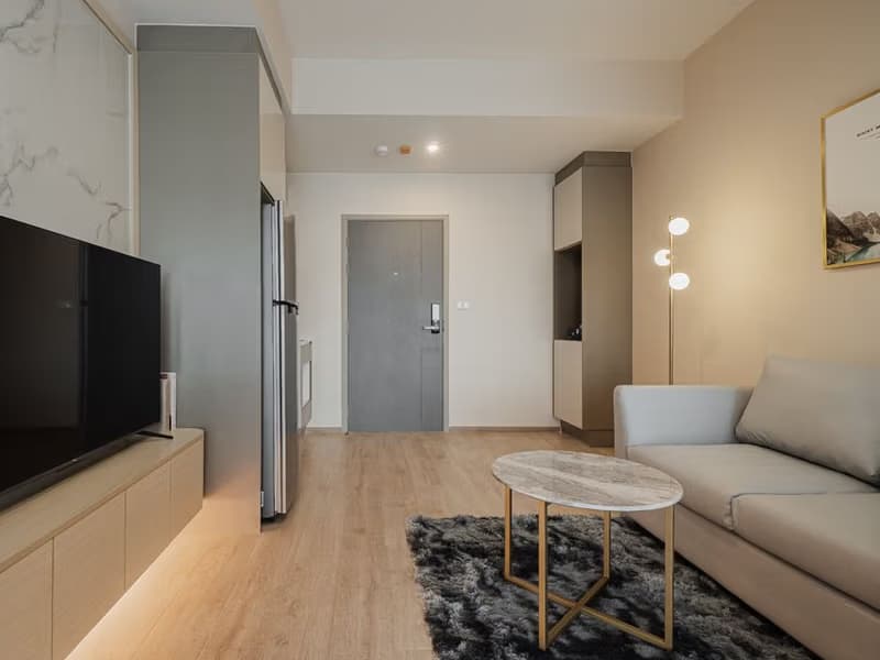 1 Bed Condo for Rent and Sale  Near Phra Ram 9 MRT