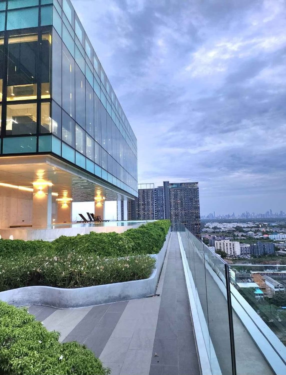 2 Bed Condo for Rent and Sale  Near Bearing BTS - Image 19