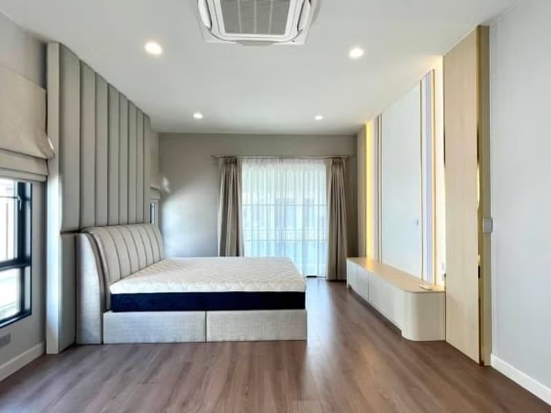4 Bed House for Rent and Sale in Bang Phli