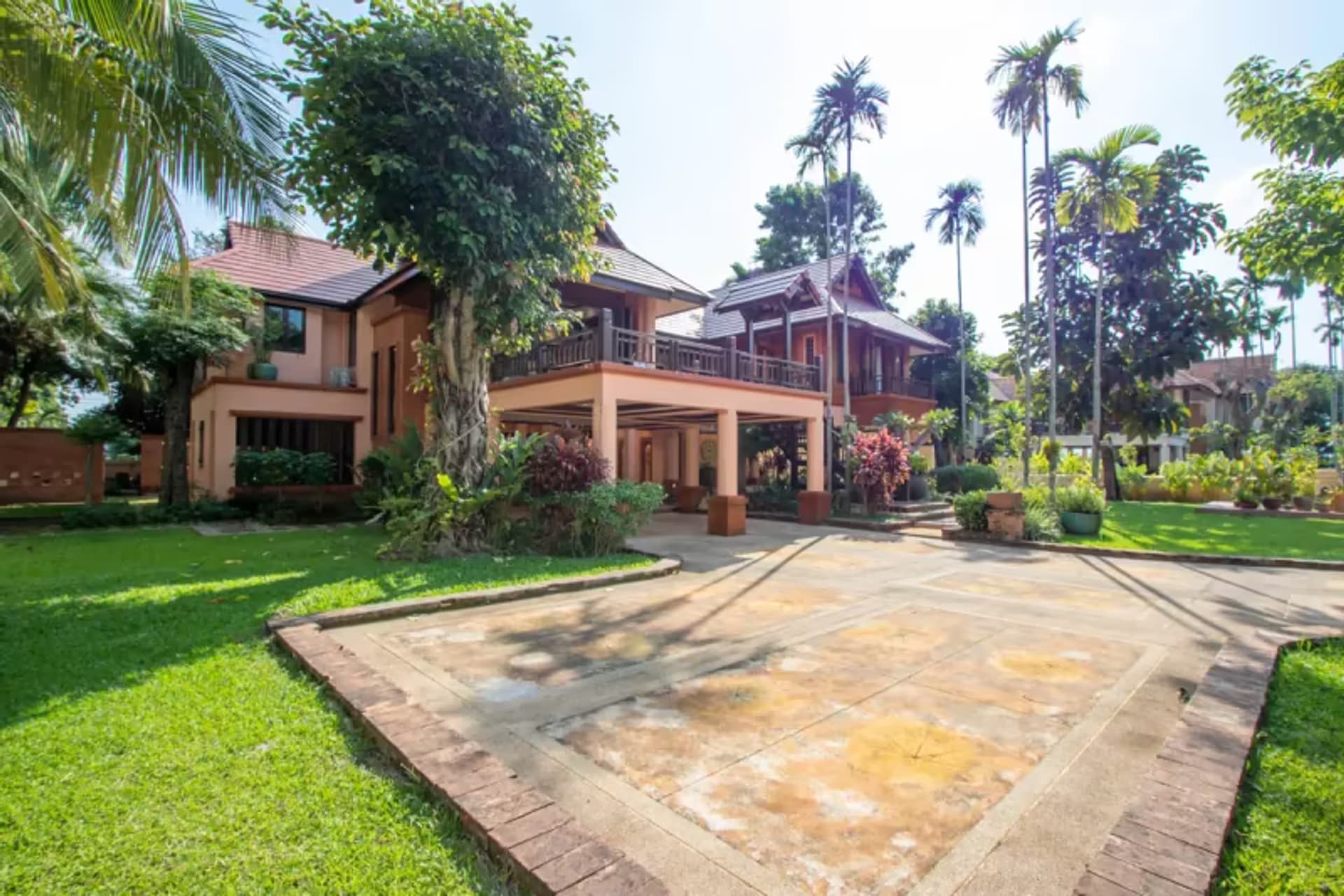 4 Bedroom House - Image 5