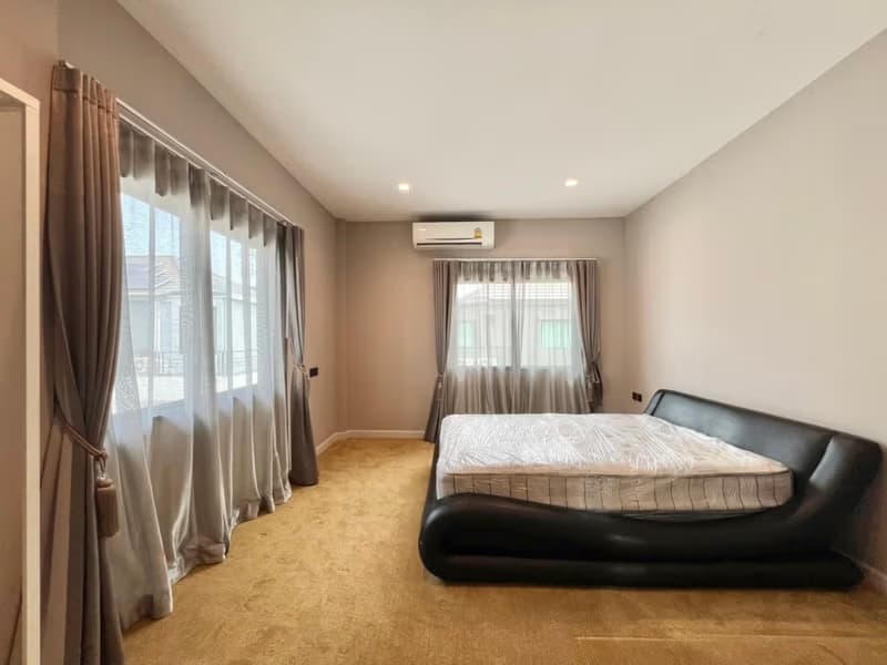 House for Sale at  Grand Bangkok Boulevard Rama 9 - Srinakarin