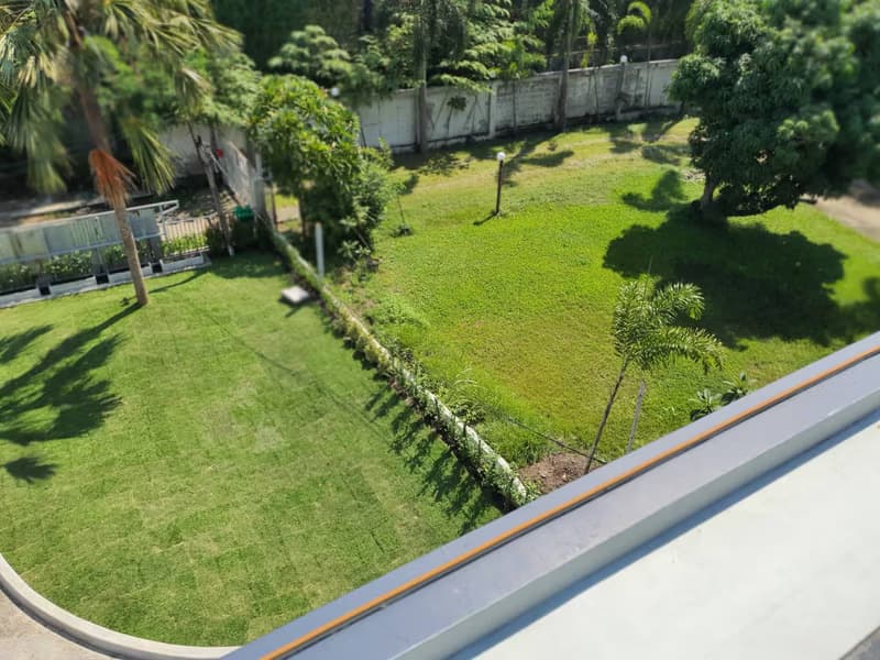 5 Bed House for Rent and Sale in Phra Khanong
