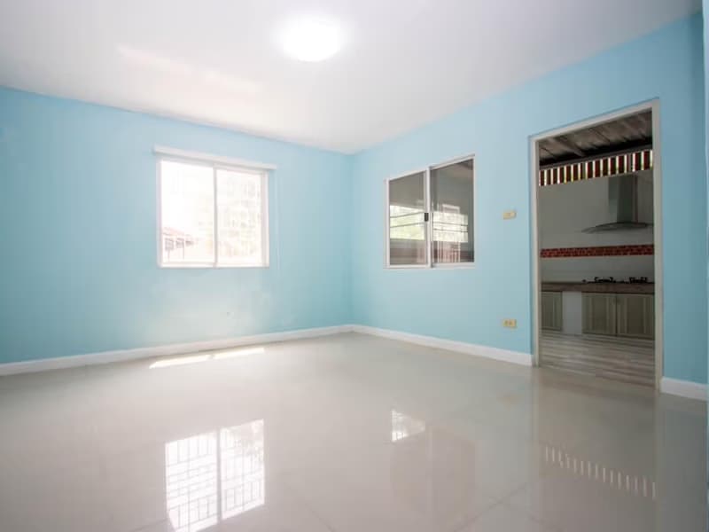 4 Bed House for Rent and Sale in San Kamphaeng