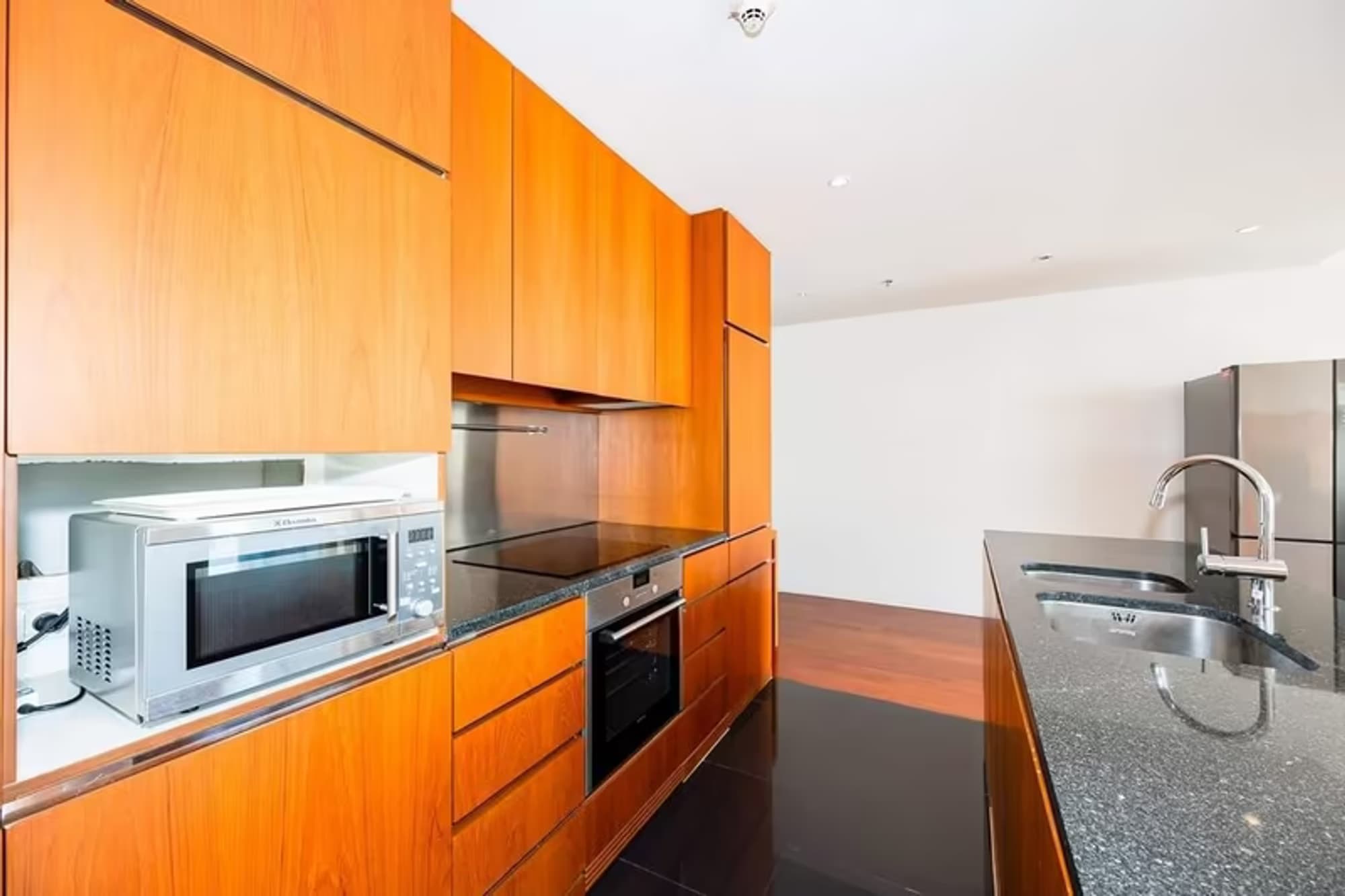 Condo for Sale at Hansar Residence - Image 4
